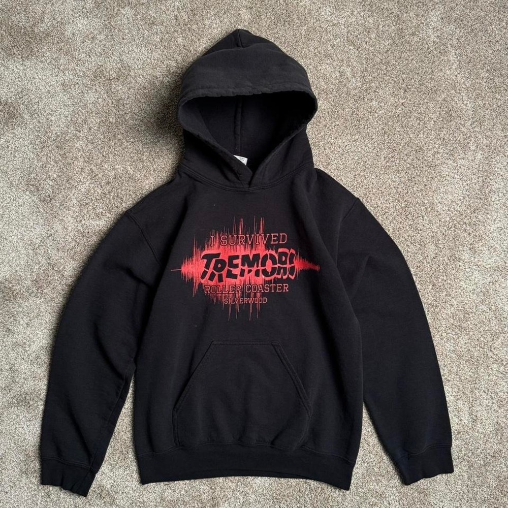 "TREMORS" SILVERWOOD PULLOVER HOODIE